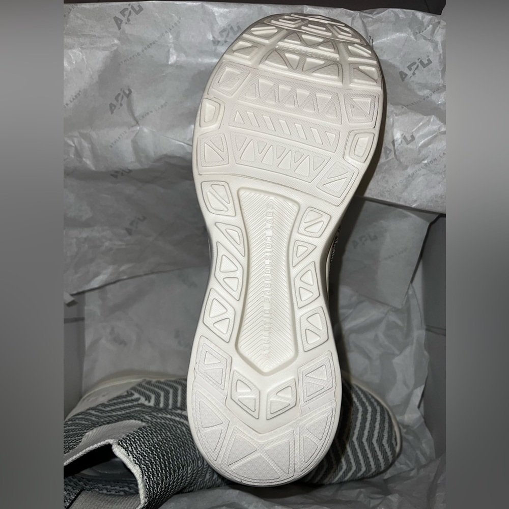 Apl Athletic Propulsion Labs View 3